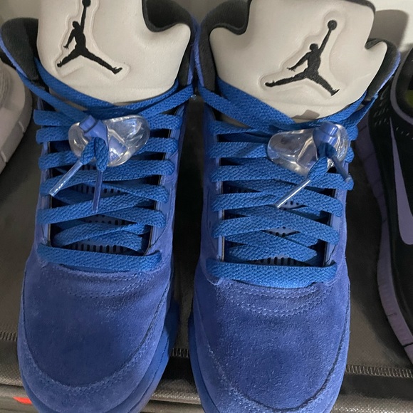 Air Jordan 5 Retros - Picture 3 of 3